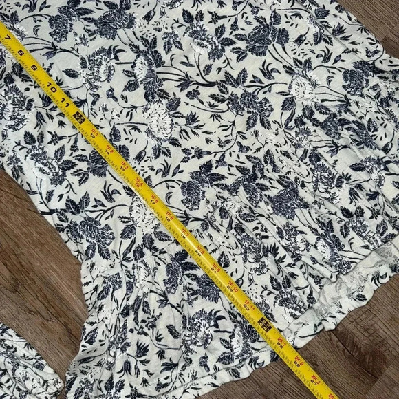 Lucky Brand • Long Sleeve Floral Blouse - Picture 3 of 10